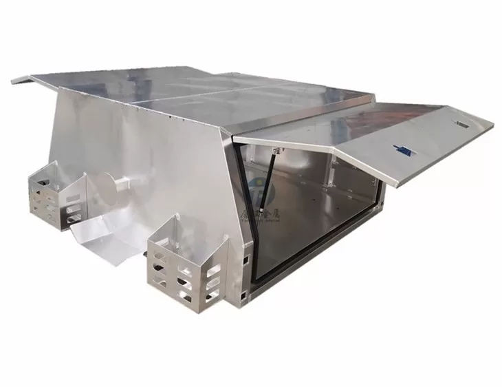 UTE Canopy with Tire Holder
